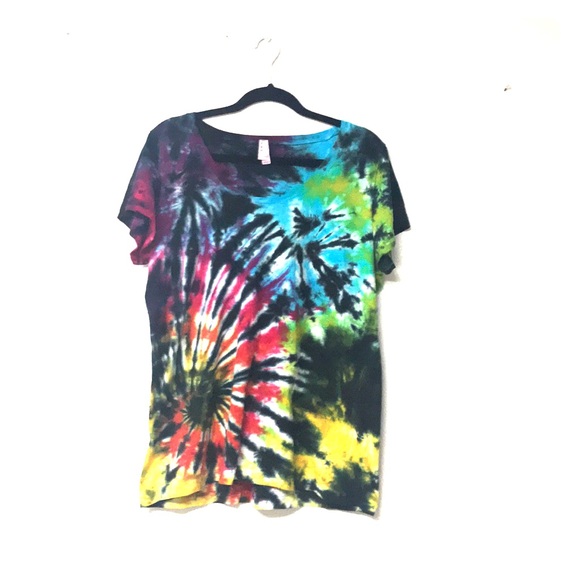 Tie Dye Shirt 💜❤️🧡💛💙💚🖤 - Picture 1 of 5